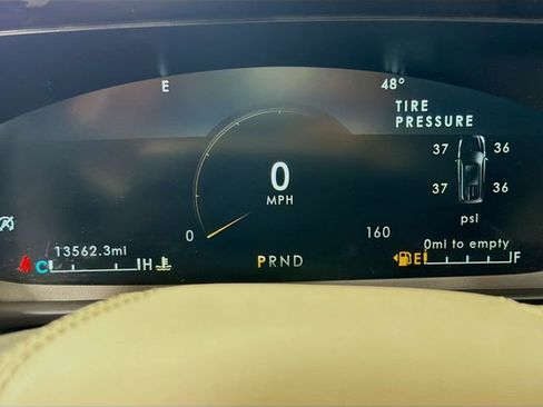 Used 2023 Lincoln Aviator AWD w/ Premium Package image 14