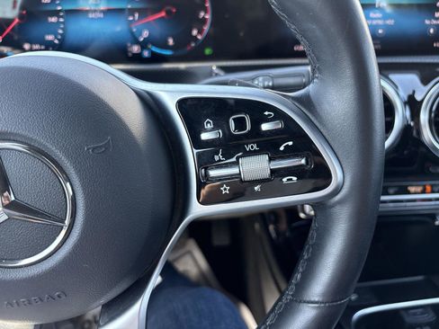 Used 2019 Mercedes-Benz A 220 4MATIC image 17