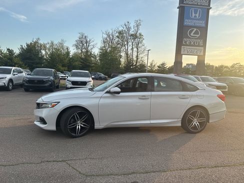 Used 2021 Honda Accord Touring image 8