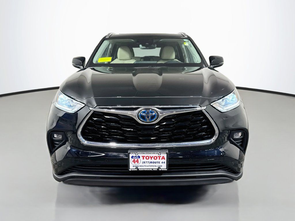 Used 2021 Toyota Highlander Limited AWD/4WD image 11
