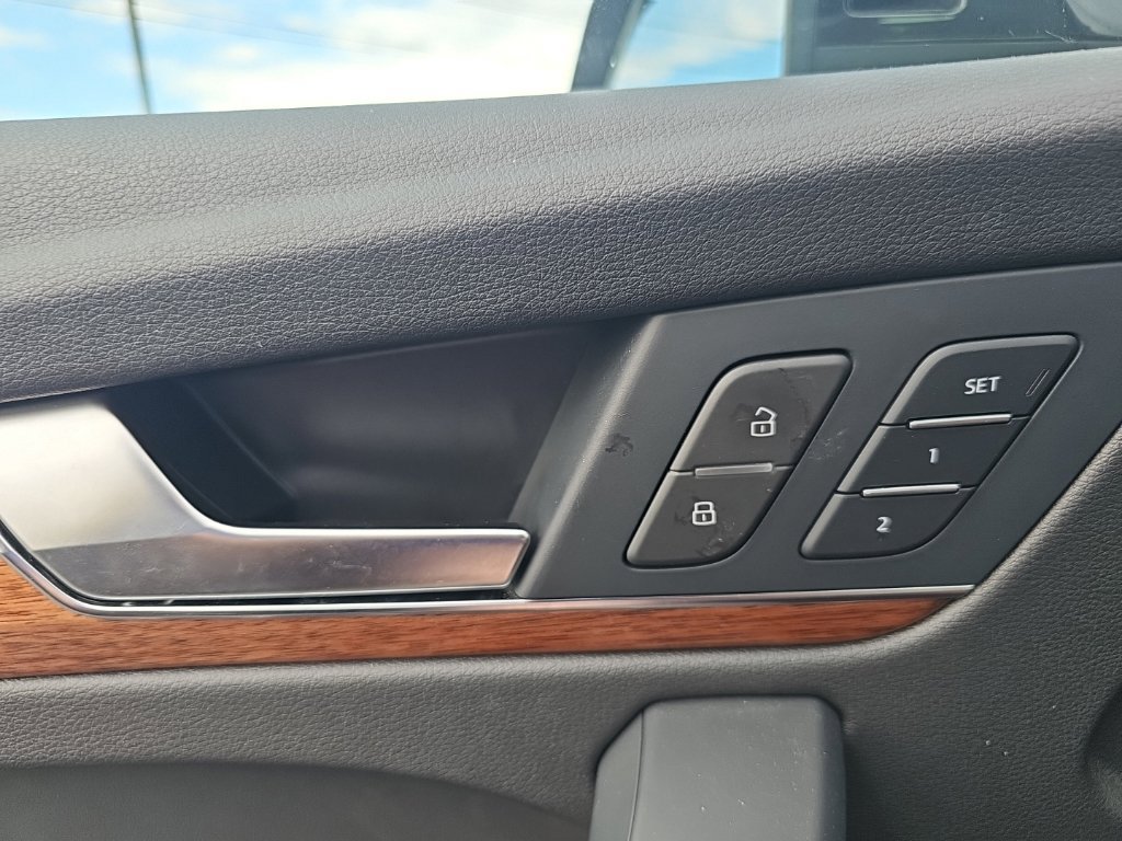 Used 2023 Audi Q5 2.0T Premium AWD/4WD image 10