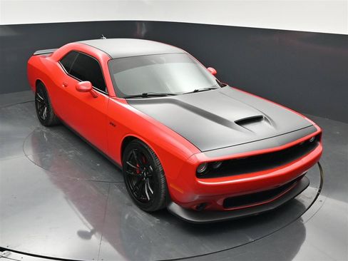 Used 2019 Dodge Challenger R/T Scat Pack w/ T/A Package RWD image 21