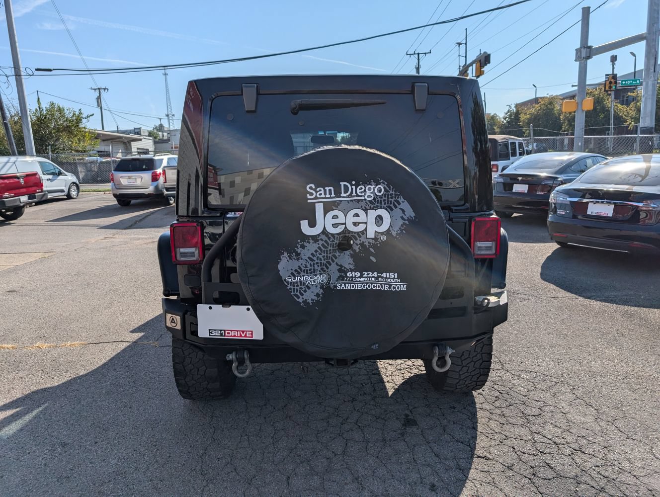 Used 2014 Jeep Wrangler Unlimited Rubicon w/ Connectivity Group AWD/4WD image 7