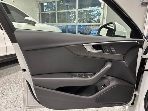 Used 2018 Audi A4 2.0T Ultra Premium w/ Convenience Package FWD image 17