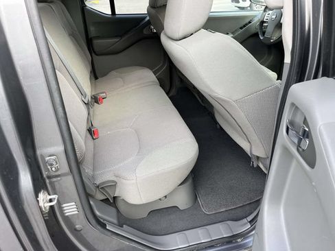 Used 2019 Nissan Frontier SV w/ Value Truck Package AWD/4WD image 19
