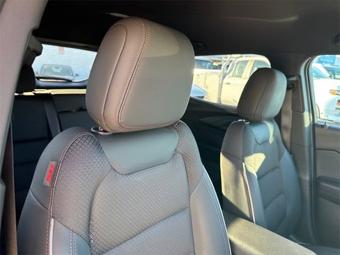 Used 2022 Chevrolet TrailBlazer RS image 15