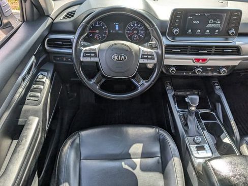 Used 2020 Kia Telluride S w/ S 8 Passenger Seating Package image 7