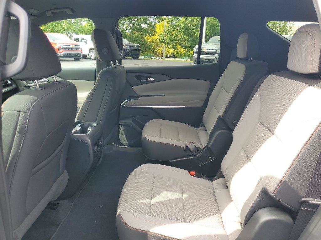 Used 2024 Chevrolet Traverse LT w/ LPO, Floor Liner Package AWD/4WD image 28