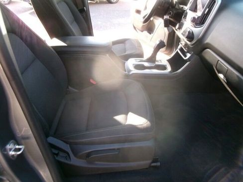 Used 2021 Chevrolet Colorado LT w/ LT Convenience Package image 17