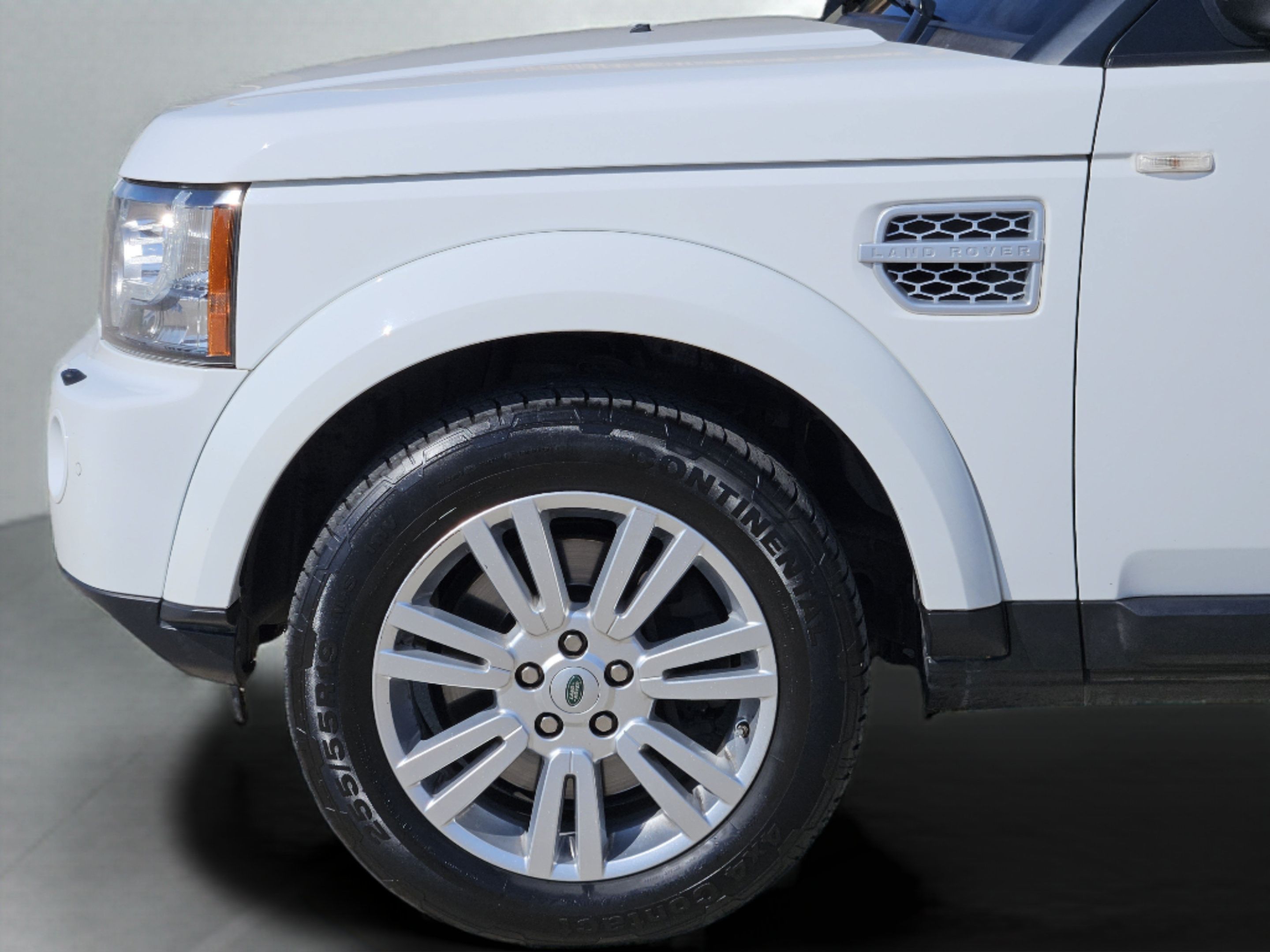 Used 2012 Land Rover LR4 HSE AWD/4WD image 32
