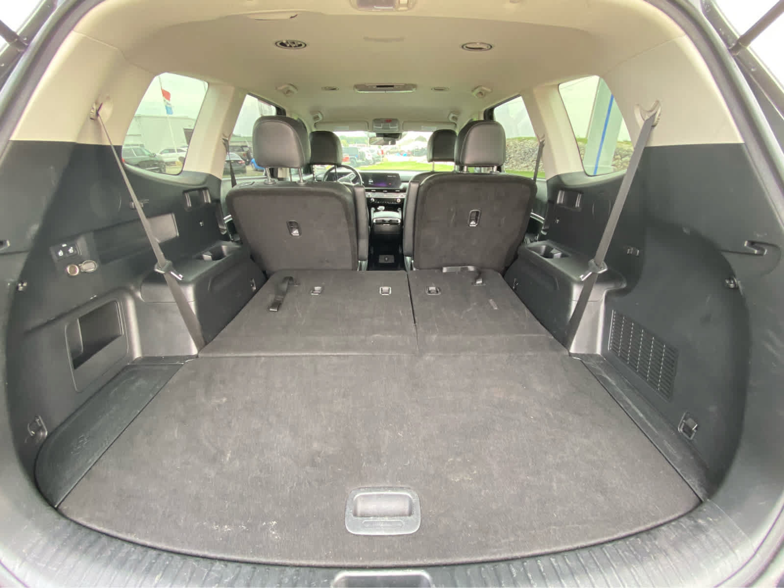 Used 2024 Kia Telluride S FWD image 8