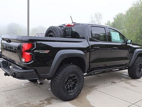 New 2024 Chevrolet Colorado ZR2 w/ ZR2 Bison Edition AWD/4WD image 7