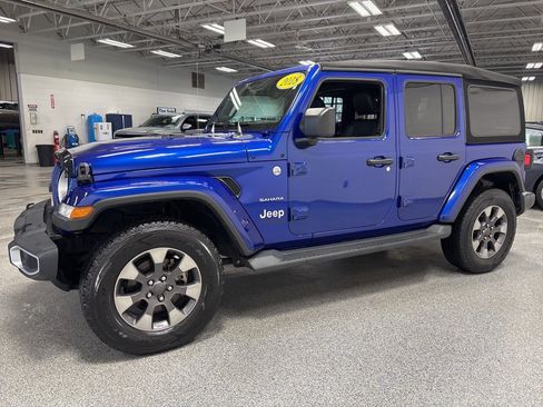 Used 2018 Jeep Wrangler Unlimited Sahara image 3