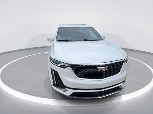 Used 2024 Cadillac XT6 Luxury w/ LPO, Floor Liner Package AWD/4WD image 3
