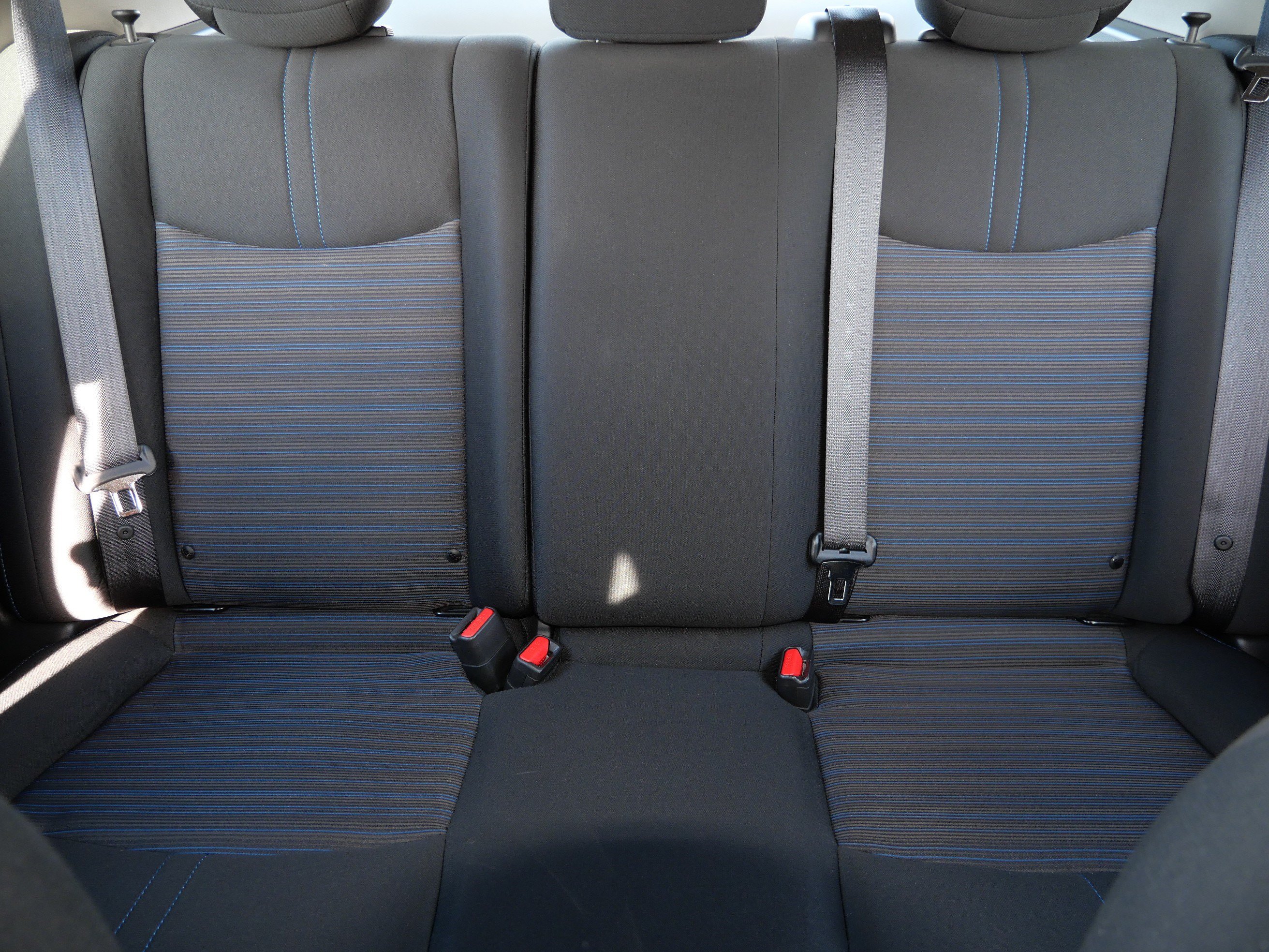 Used 2025 Nissan Leaf S FWD image 13