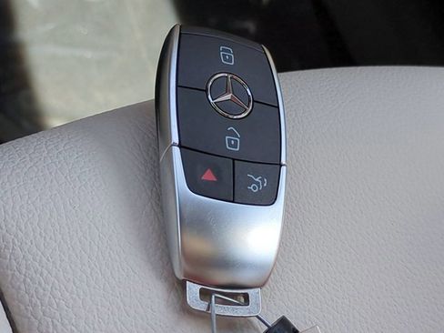 Certified 2026 Mercedes-Benz GLA 250 image 29