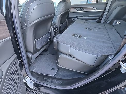New 2026 Jeep Grand Cherokee Altitude AWD/4WD image 92