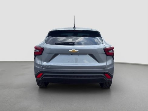 New 2026 Chevrolet Trax LS w/ Driver Confidence Package FWD image 5