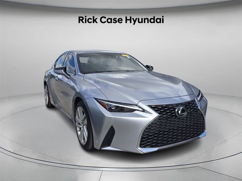 Used 2022 Lexus IS 300 300 image 4