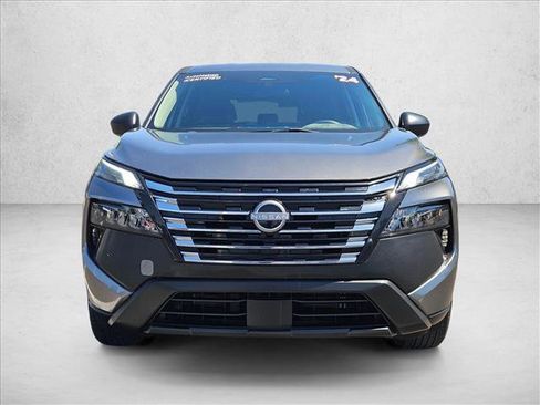 Used 2024 Nissan Rogue S FWD image 2