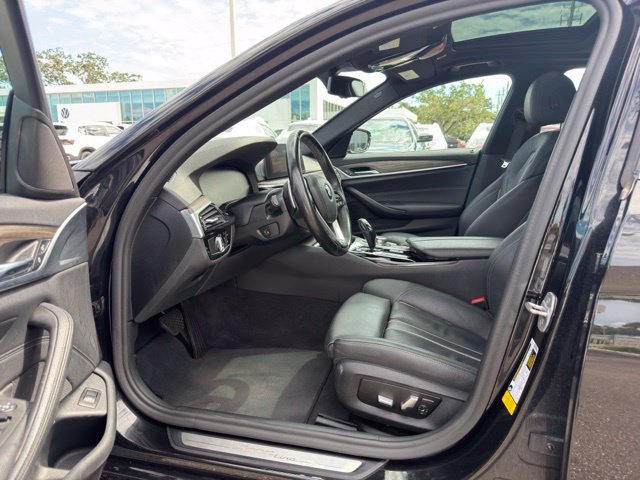Used 2020 BMW 530i w/ Premium Package RWD image 5