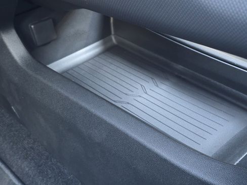 New 2026 Chevrolet Equinox EV LT w/ LPO, Blackout Package image 28