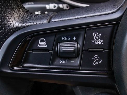 Used 2023 Alfa Romeo Stelvio Ti AWD/4WD image 29