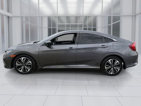 Used 2019 Honda Civic LX image 2