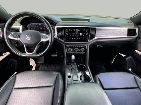 Used 2022 Volkswagen Atlas Cross Sport SE FWD image 14