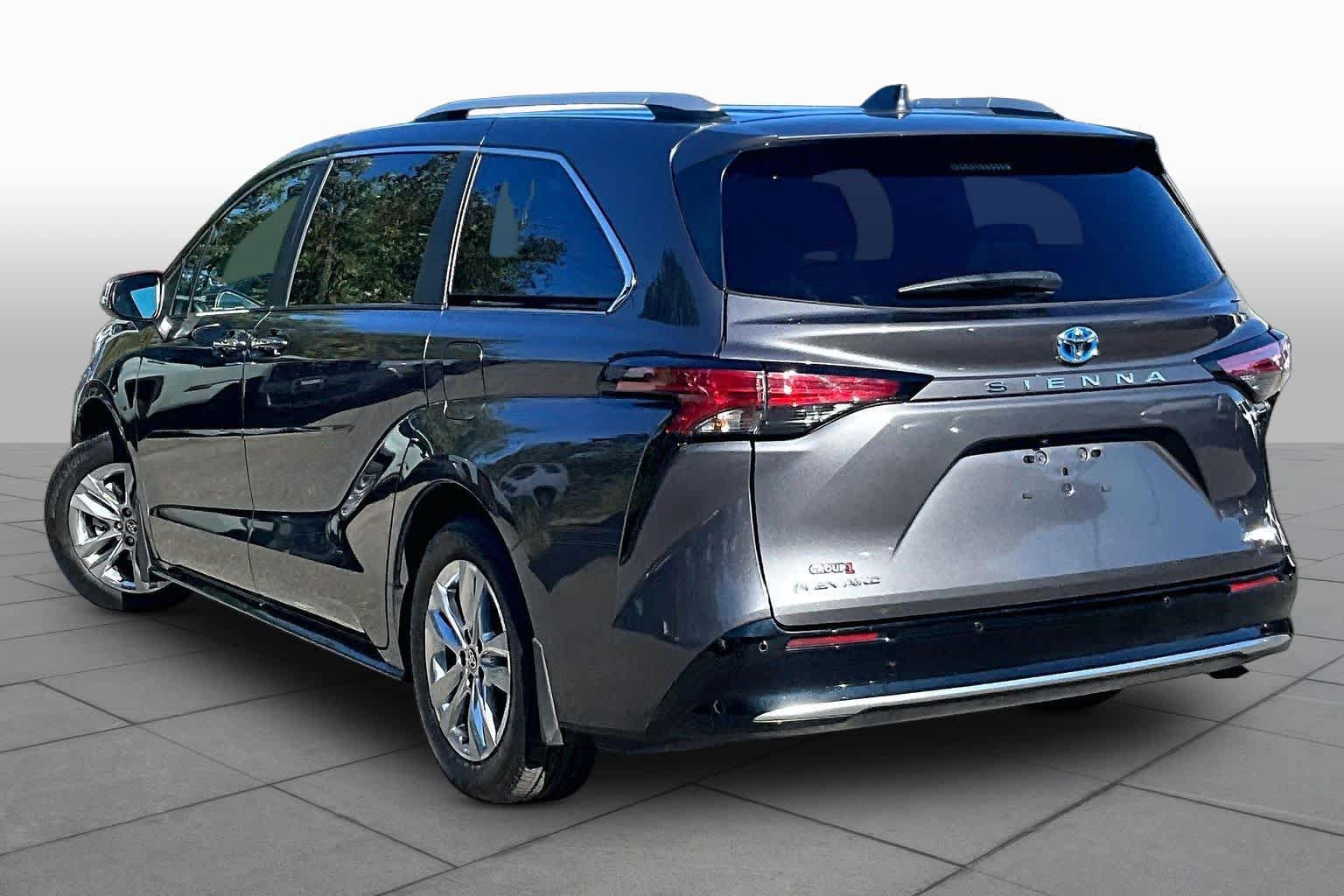 Certified 2025 Toyota Sienna Limited AWD/4WD image 12