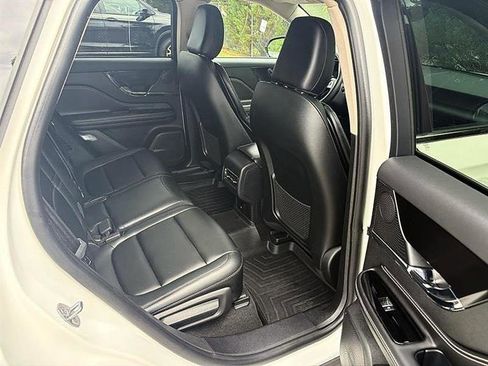 Used 2023 Lincoln Corsair FWD image 42