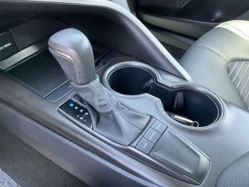Used 2024 Toyota Camry SE image 24