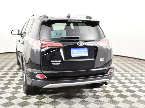 Used 2016 Toyota RAV4 XLE AWD/4WD image 7