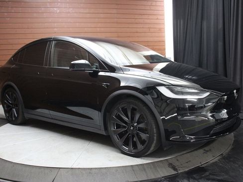 Used 2022 Tesla Model X image 31