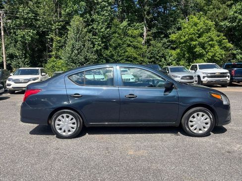 Used 2017 Nissan Versa S FWD image 10