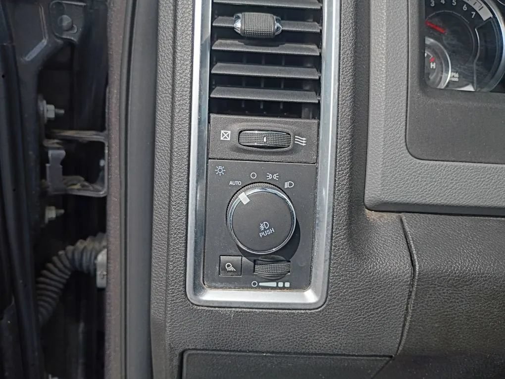 Used 2019 RAM 1500 Lone Star AWD/4WD image 16