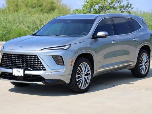 New 2026 Buick Enclave Avenir w/ Super Cruise Package image 3