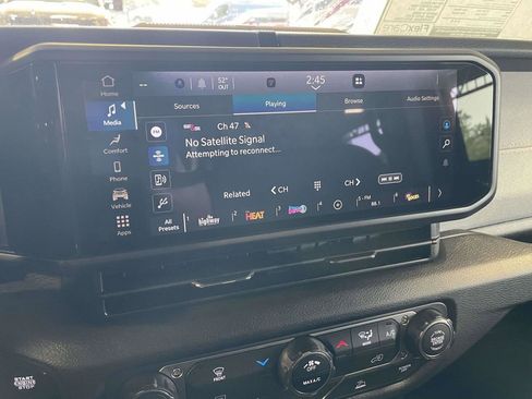 New 2025 Jeep Gladiator Sport image 16