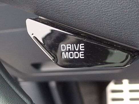 Used 2023 Kia Niro EX Touring image 29