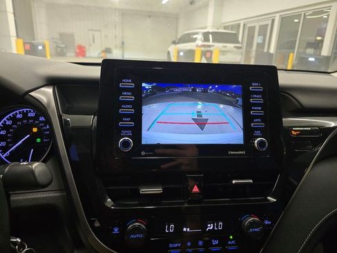 Used 2023 Toyota Camry SE FWD image 22