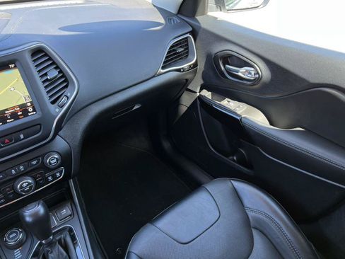 Used 2023 Jeep Cherokee Altitude Lux AWD/4WD image 29