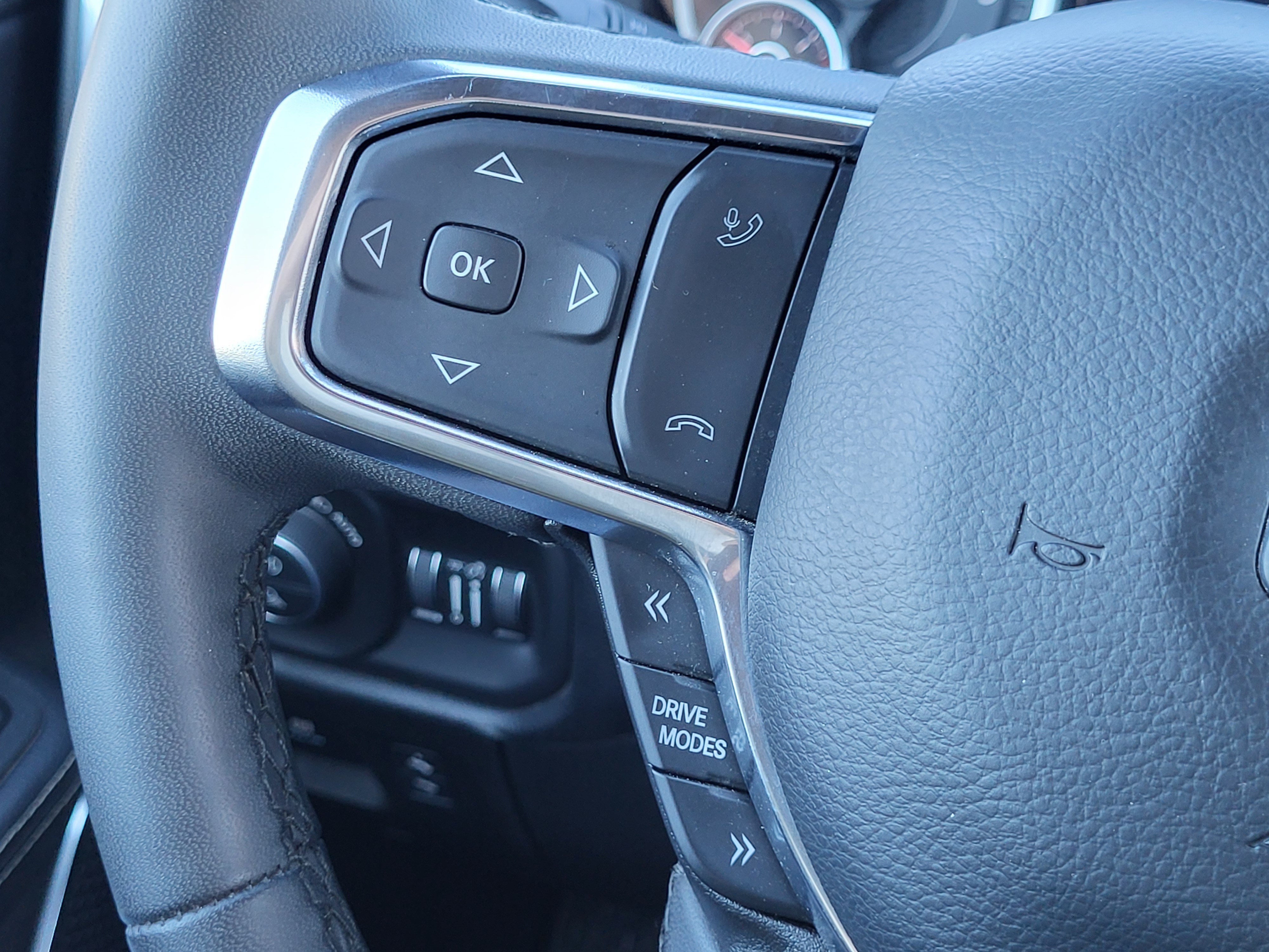 Used 2026 RAM 1500 Laramie AWD/4WD image 28