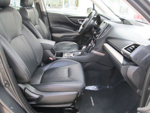 Used 2023 Subaru Forester Limited AWD/4WD image 15
