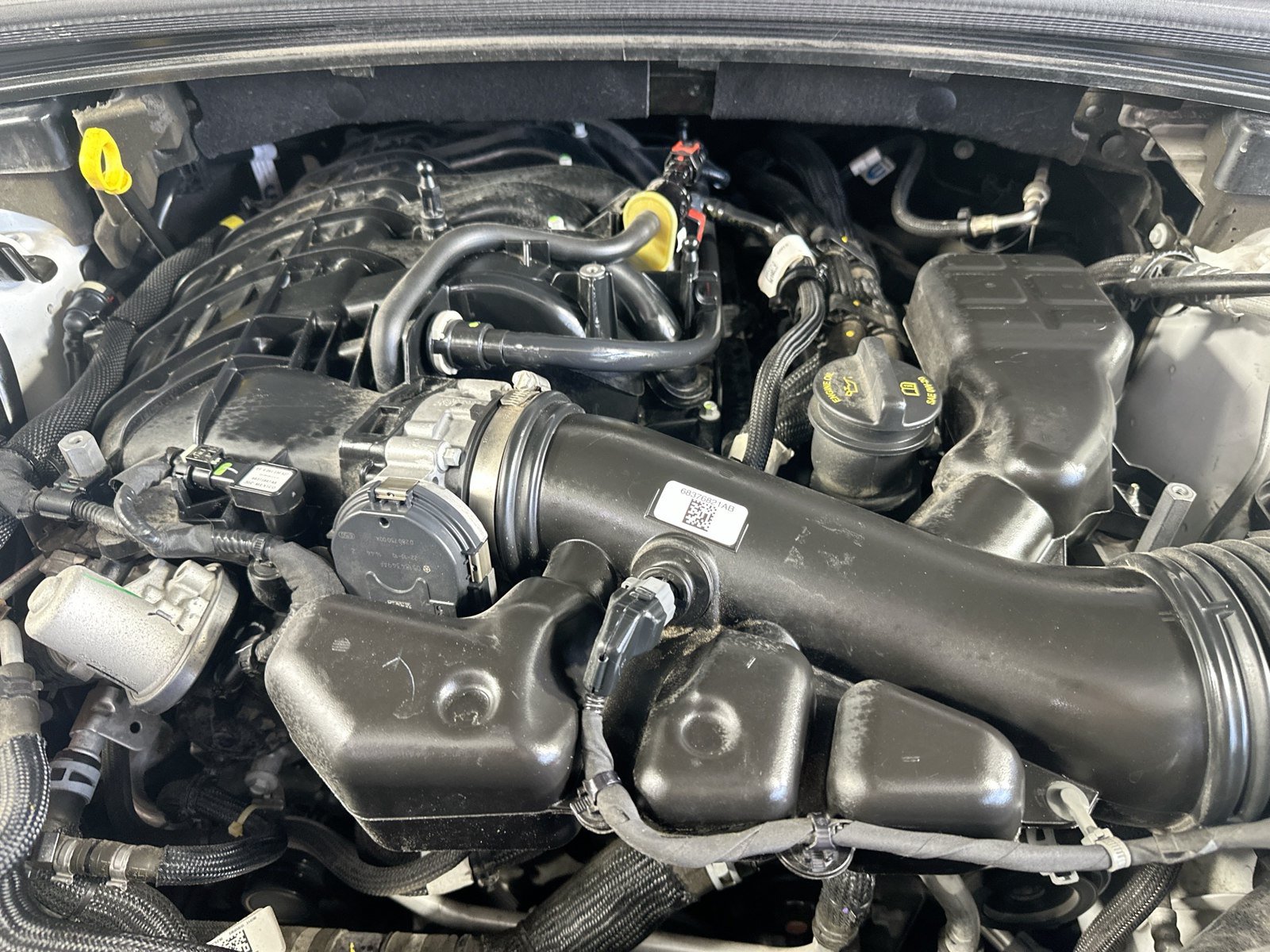 Used 2023 Jeep Grand Cherokee L Limited RWD image 32