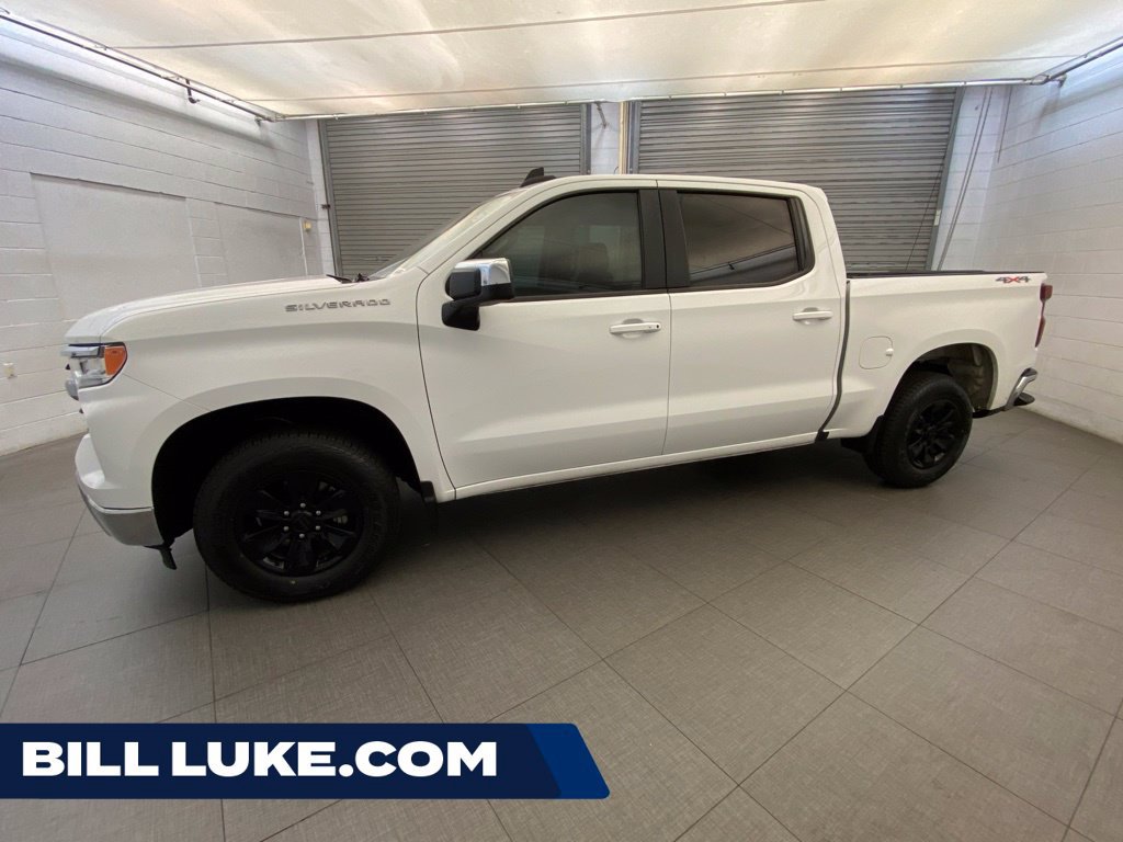 Used 2022 Chevrolet Silverado 1500 LT AWD/4WD image 1