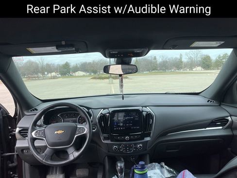 Used 2022 Chevrolet Traverse LT image 13