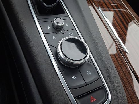 Used 2022 Cadillac Escalade Premium Luxury w/ Performance Package image 26