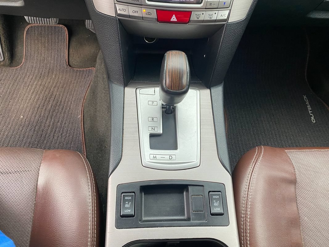 Used 2014 Subaru Outback 2.5i Limited AWD/4WD image 21
