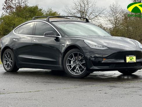 Used 2018 Tesla Model 3 Mid Range image 1