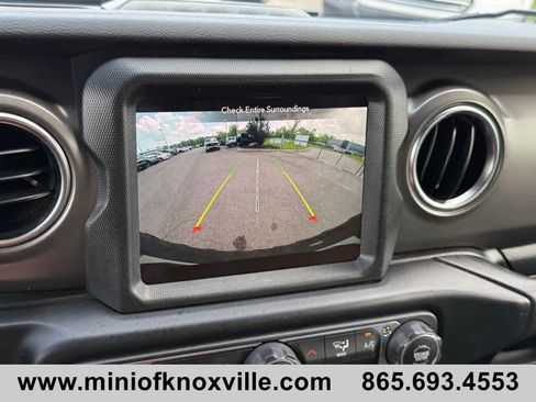 Used 2022 Jeep Wrangler Unlimited Rubicon 4xe AWD/4WD image 30